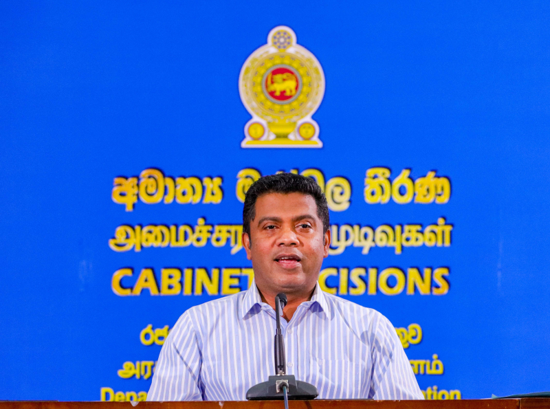 ප්‍රමාණවත් ඉන්ධන සංචිතයක් රටතුළ තිබෙනවා - කැබිනට් ඇමැති අවධාරණය කරයි